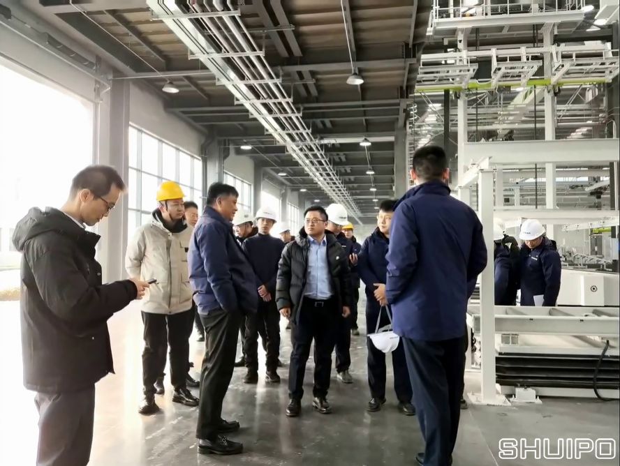 中聯(lián)重科總公司到重慶視察水泊生產(chǎn)線18 中聯(lián)重科總公司到重慶視察水泊生產(chǎn)線18